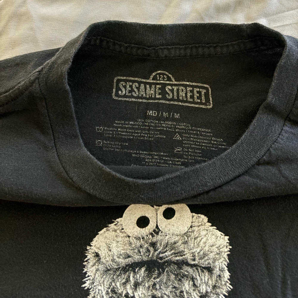 Graphic Tee - Picture 2 of 3